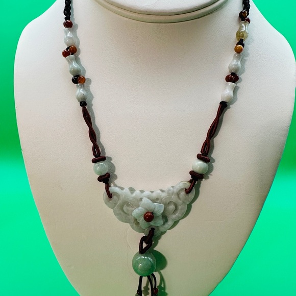 Elegant Jade Green Double-strand Necklaces. Each is Adjustable - Picture 2 of 10